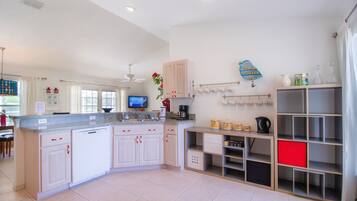 Rumah, 2 kamar tidur | Dapur pribadi | Lemari es, oven, mesin pembuat kopi/teh, dan pemanggang roti