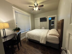 11 bedrooms, in-room safe, iron/ironing board, free WiFi