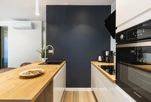 Apartment, 1 Bedroom | Private kitchen | Full-size fridge, microwave, oven, stovetop - Marcius Luxury Apartment (Zadar)
