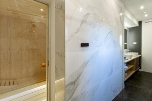 Departamento, 1 habitación | Baño | Tina y regadera independientes y tina de hidromasaje