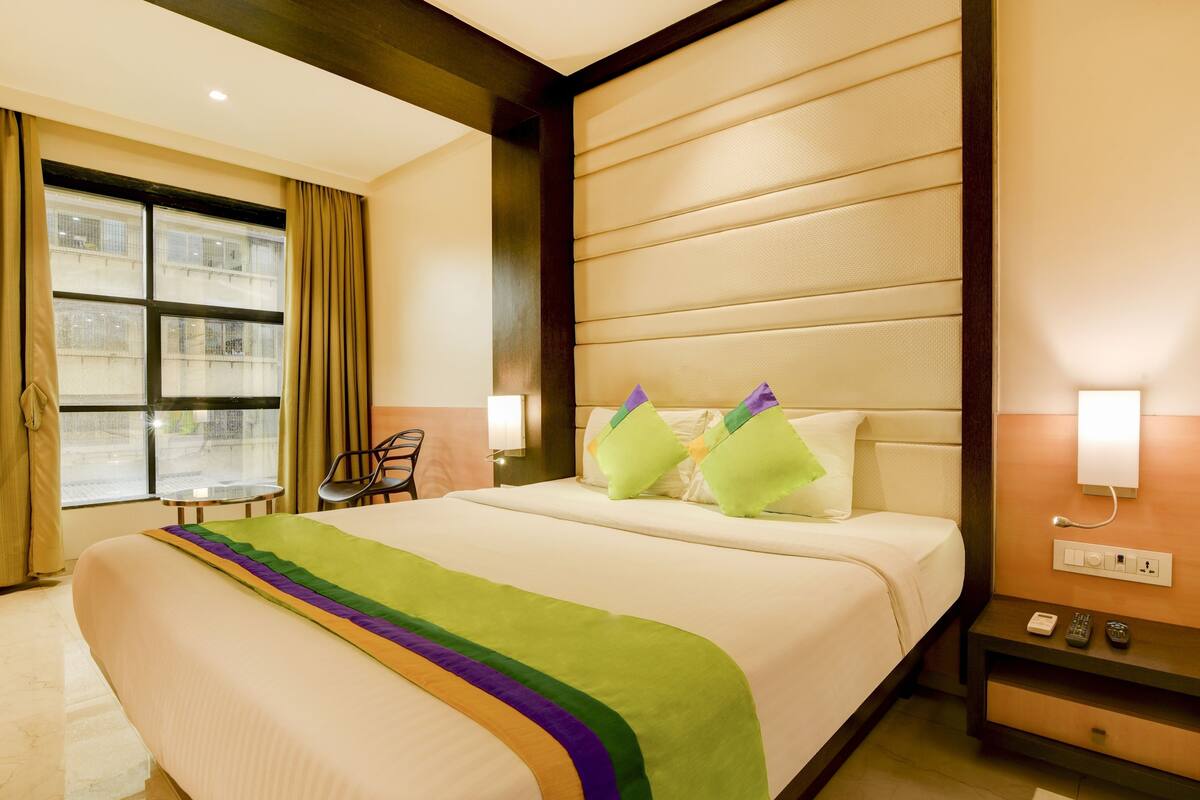 Standard Room | Iron/ironing board, rollaway beds, free WiFi, bed sheets