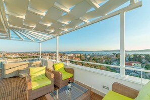 Balcony - Sunset Penthouse Apartment with Hot Tub (Zadar)