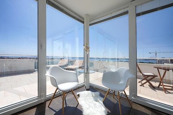 Living area - Sunset Penthouse Apartment with Hot Tub (Zadar)