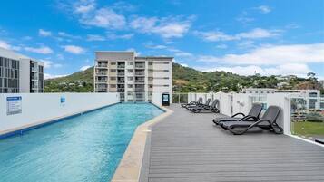 Kolam renang outdoor