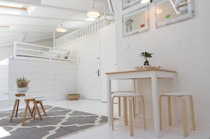 Standard Studio | Living area