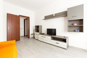 Appartement, 1 slaapkamer | Woonruimte | Flatscreentelevisie