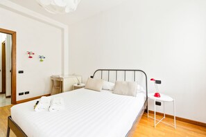 公寓, 1 間臥室, 非吸煙房 | 書桌、熨斗/熨衣板、免費無線上網、床單