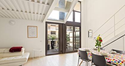 Elegant Loft with balcony
