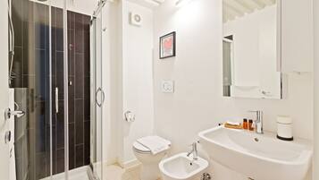 Appartement, 1 chambre | Salle de bain