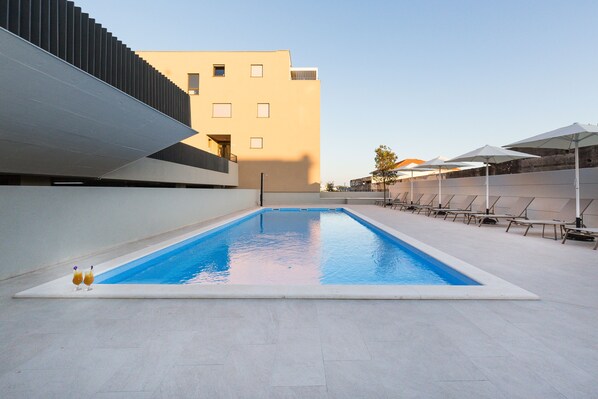 Piscina externa sazonal