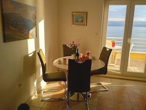 Restauration dans la chambre