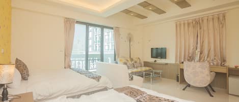 Quadruple Room (201)