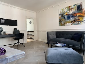 Flat-screen TV - Best Stay Copenhagen Ny Adelgade 7 2nd (Copenhagen)