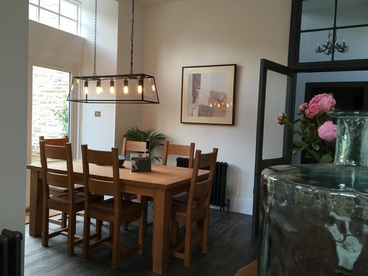 Familienhaus, 4 Schlafzimmer | Essbereich im Zimmer