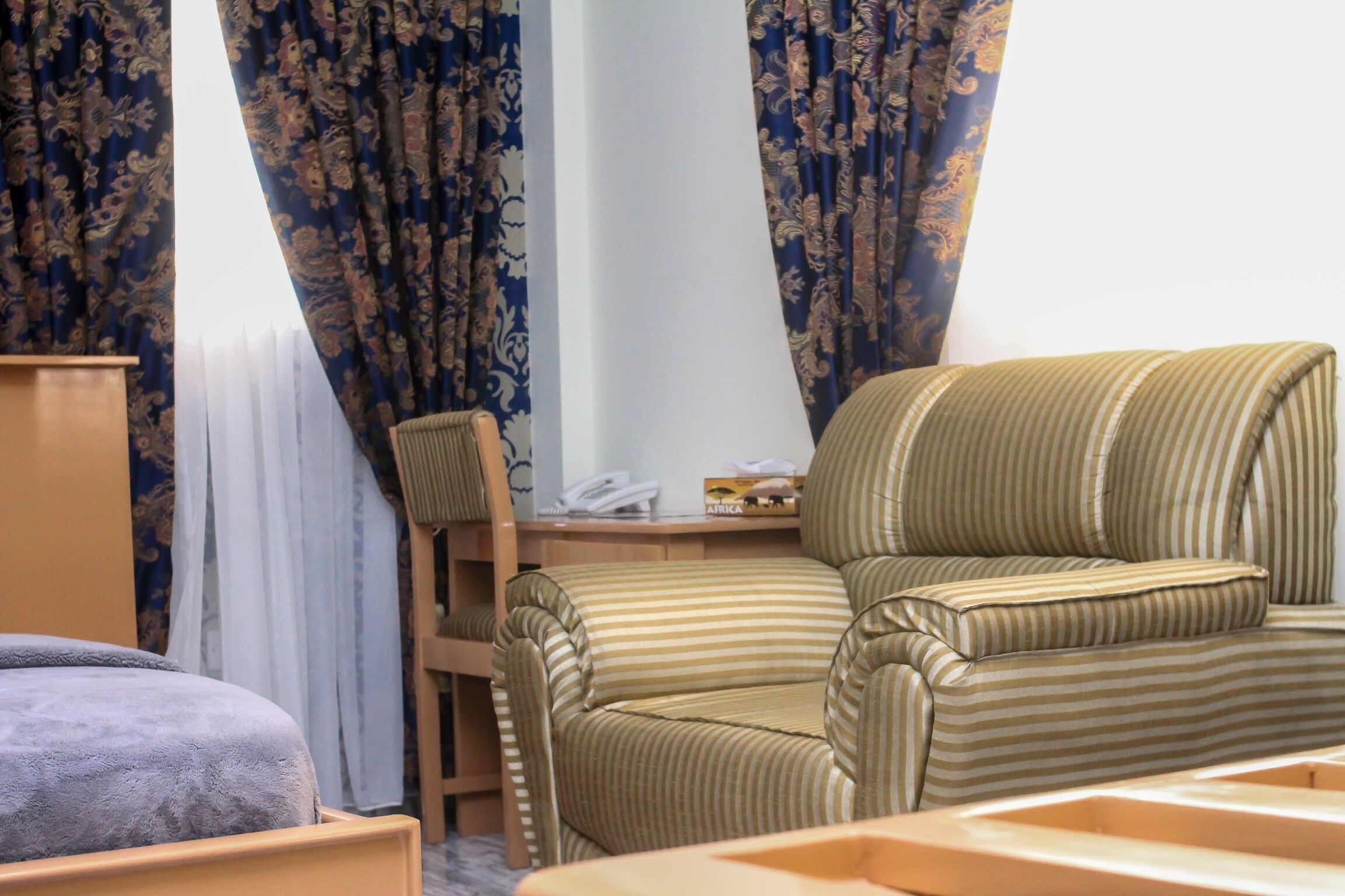 comfort room | 1 bedroom, minibar, desk, laptop workspace