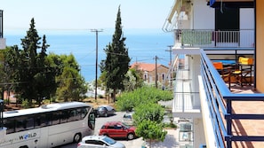Comfort Double Room | Street view - Ritsoni Studios (Istiaia-Aidipsos)