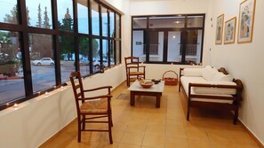 Área de estar no saguão
