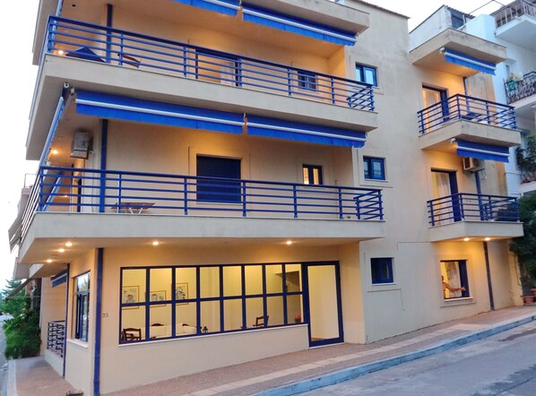 Exterior - Ritsoni Studios (Istiaia-Aidipsos)