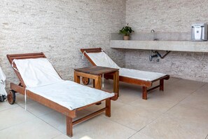 Interior - Apartment in Guarujá Pitangueiras, with Wi-Fi, air conditioning, gourmet balcony, and swimming pool. (Barra Funda)