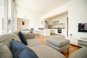 Apartment, 2 Bedrooms | Living room