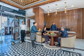 Sala de estar en el lobby