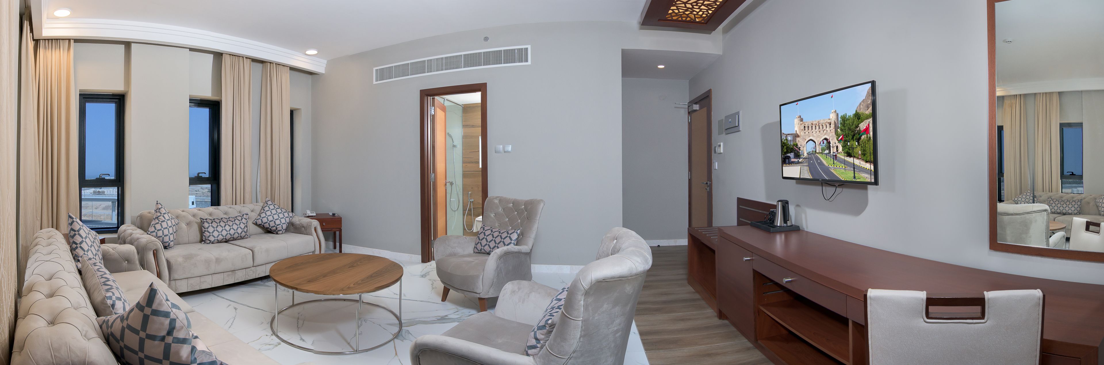 executive studio suite | frette italian sheets, premium bedding, down duvets, memory-foam beds