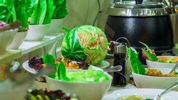 Daily continental breakfast (OMR 3.1 per person)
