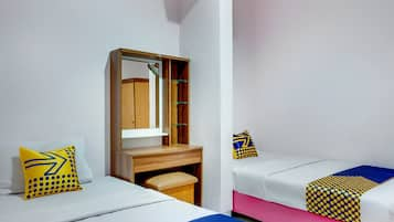 Economy Twin Room | Desk, free WiFi, bed sheets