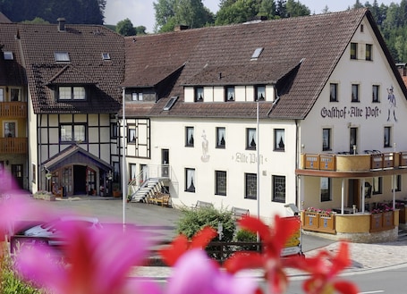 Exterior. Gasthof-Pension Alte Post