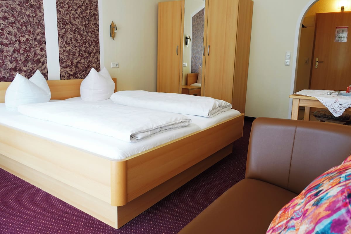 Desk, WiFi (free), bed sheets
