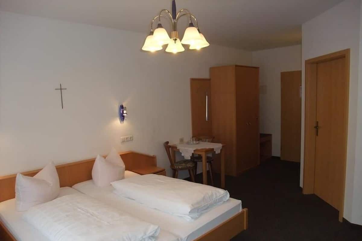 Desk, WiFi (free), bed sheets