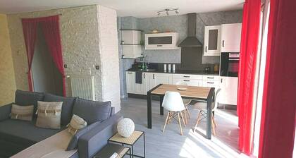 Appartement grand T2, calme, proche Lyon, balcon parking et transports