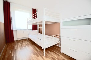 Apartment East Side - Pflugstrasse 4 | 2 chambres, fer et planche à repasser, accès au Wi-Fi (inclus)