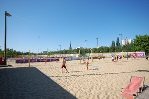 Sports facility - Apartment East Side - Pflugstrasse 4 (Berlin)
