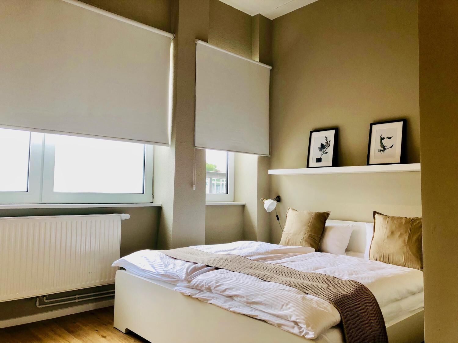 Iron/ironing board, free WiFi, bed sheets