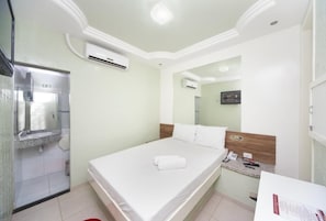 Double Room | Free WiFi, bed sheets
