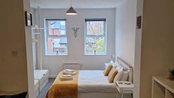 1 bedroom, iron/ironing board, free WiFi, bed sheets