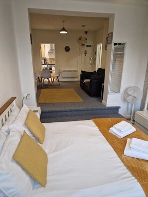 1 bedroom, iron/ironing board, free WiFi, bed sheets