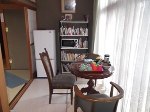 Habitación económica | Zona de estar