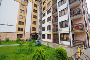 Front of property - More Apartments na GES 5 - 1 (Krasnaya Polyana)