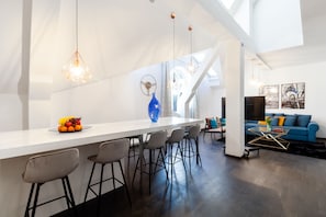 Luxury-Apartment, 3 Schlafzimmer, Nichtraucher, 2 Bäder | Essbereich im Zimmer