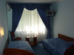In-room safe, iron/ironing board