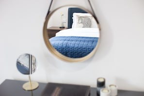 Departamento (Flat 7) | Decoración personalizada, muebles diferentes y cortinas blackout 