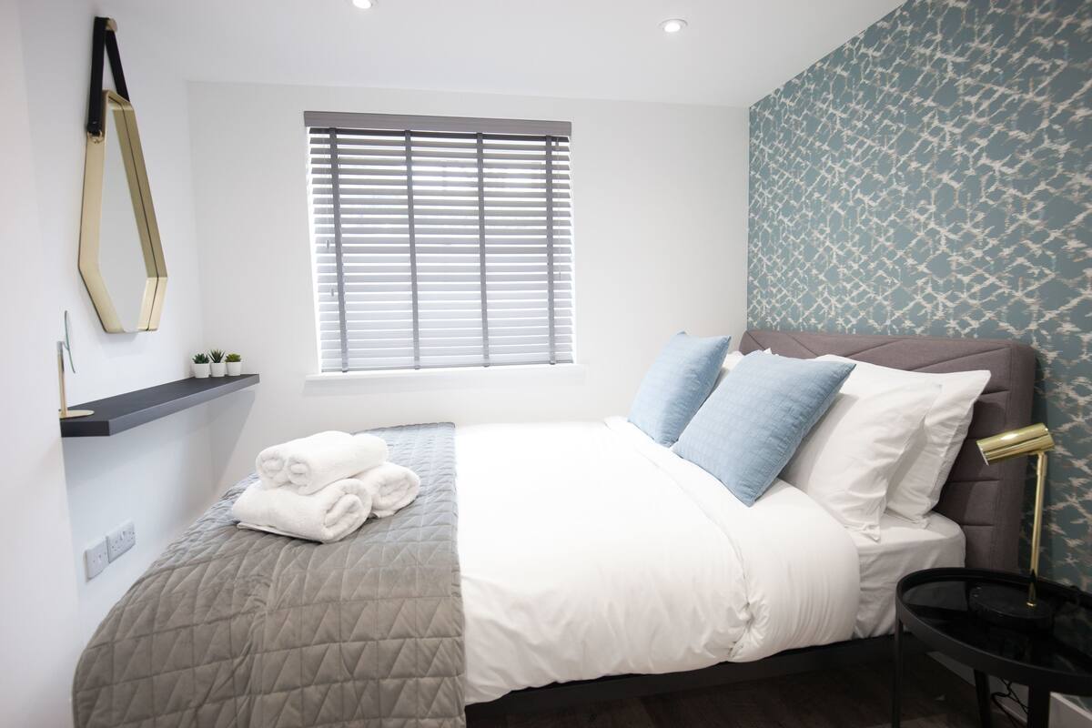 Blackout curtains, iron/ironing board, free WiFi, individually decorated