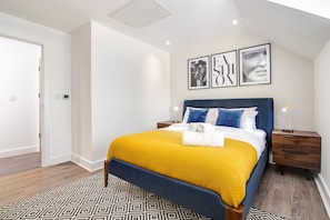 Apartment (Flat 11) | Individually decorated, individually furnished, blackout curtains - Montague House (Birmingham)