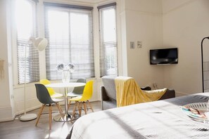 Apartment (3)