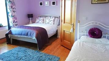 Habitación triple | Insonorización, tabla de planchar con plancha y wifi gratis