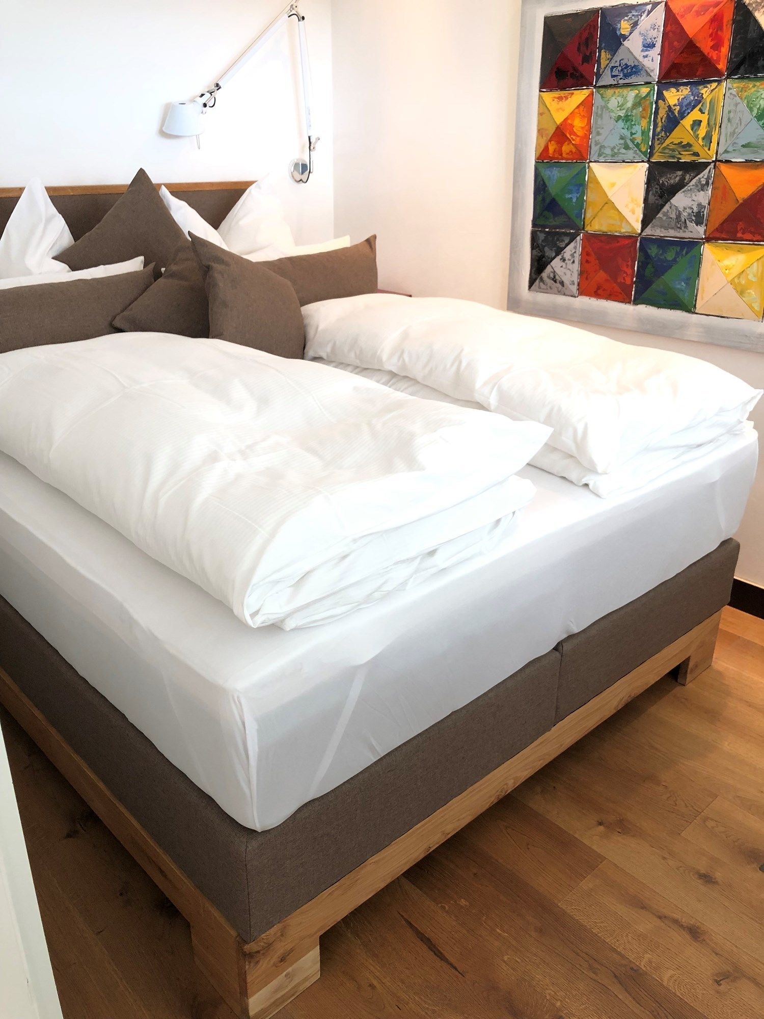 1 bedroom, in-room safe, individually decorated, individually furnished