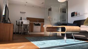 Comfort-Apartment (on top of the rate cleaning Fee 60 EUR) | Wohnzimmer | Flachbildfernseher, iPod-Dockingstation