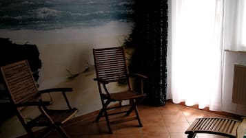 Sauna, body treatments, aromatherapy, facials, 1 treatment room